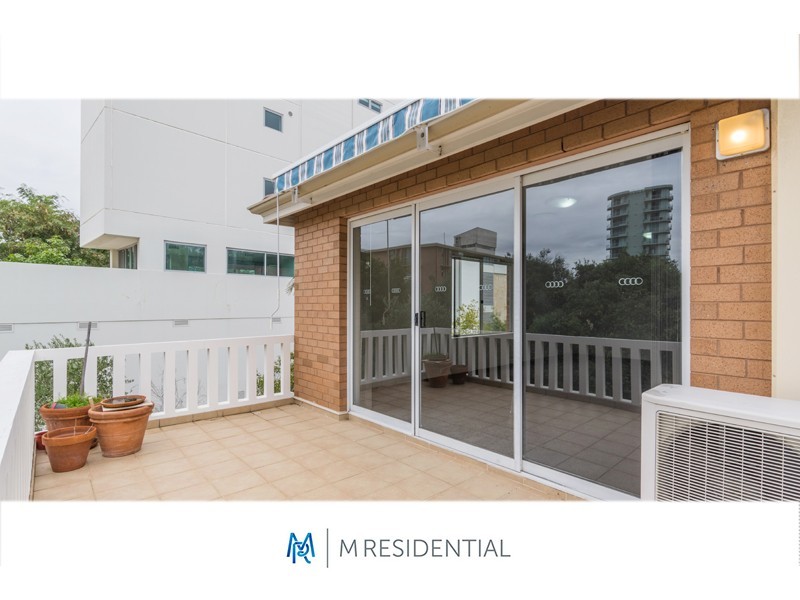 11/8 Wingfield Avenue, Crawley WA 6009