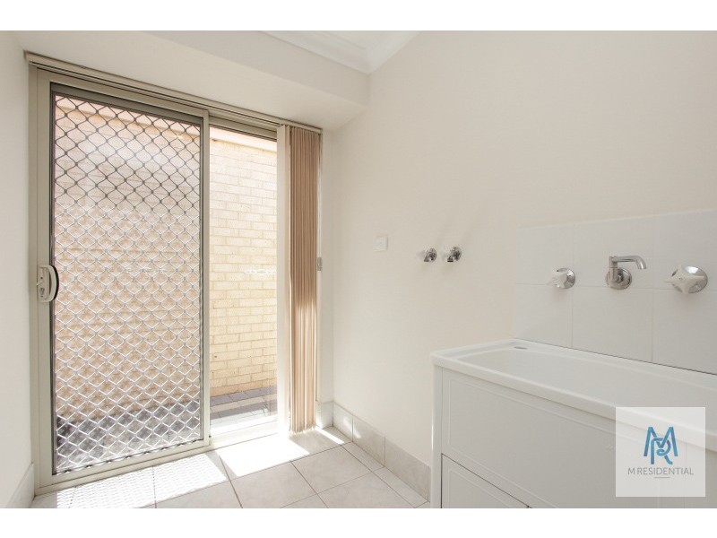 6/6 Ayer Road, Queens Park WA 6107