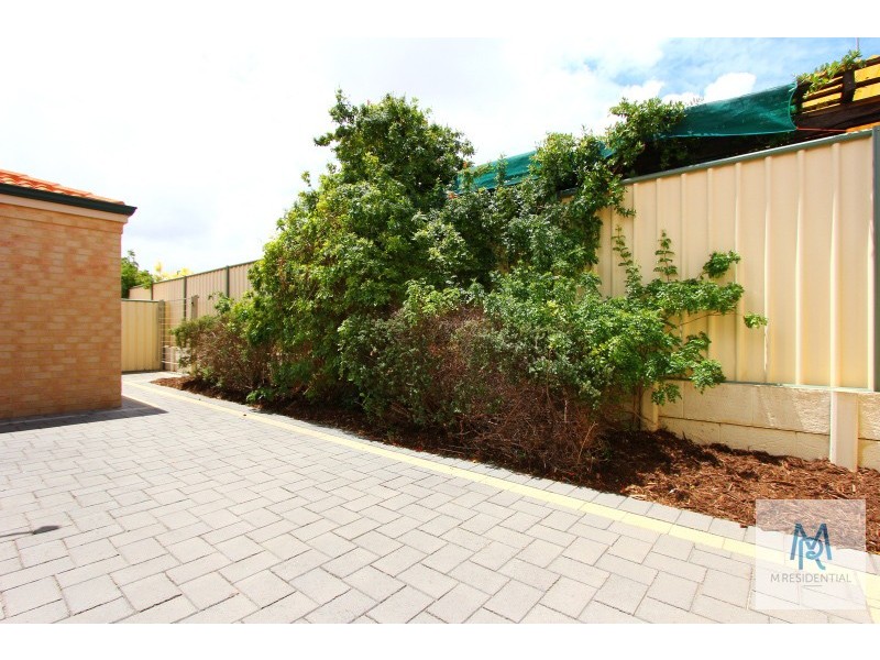 6/6 Ayer Road, Queens Park WA 6107