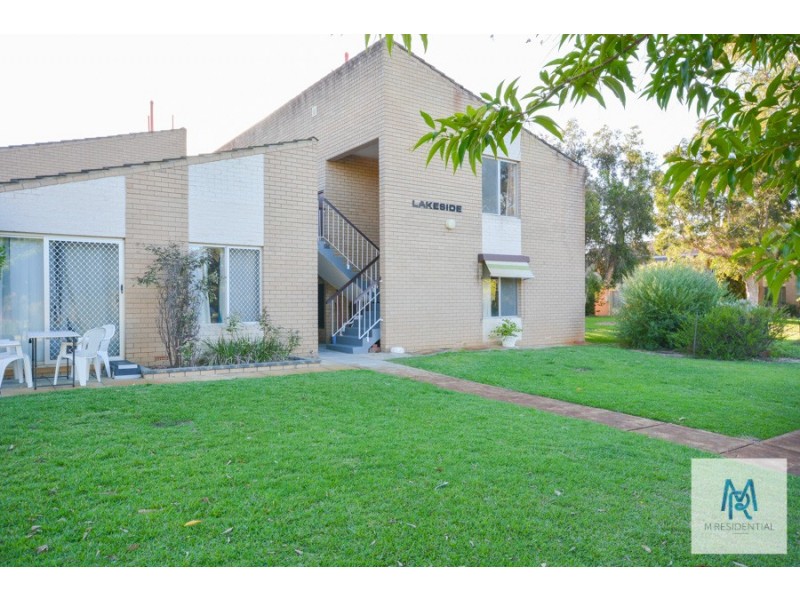 16/1 Clydesdale Street, Como WA 6152