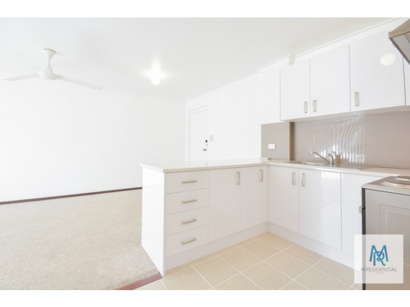16/1 Clydesdale Street, Como WA 6152