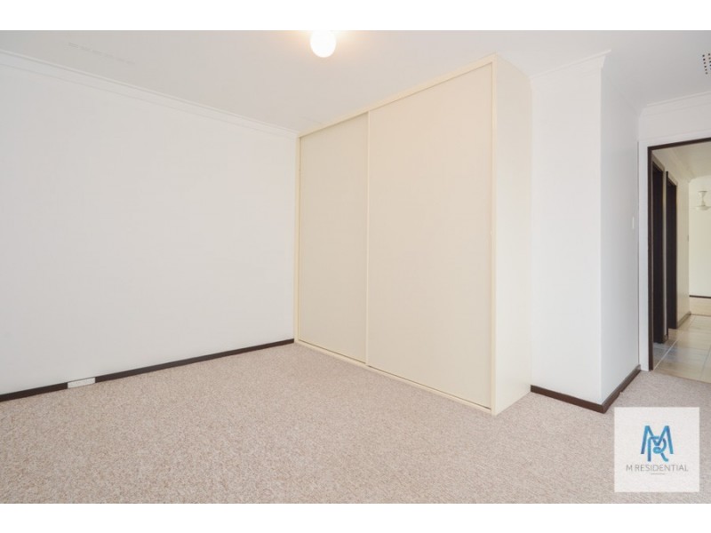 16/1 Clydesdale Street, Como WA 6152