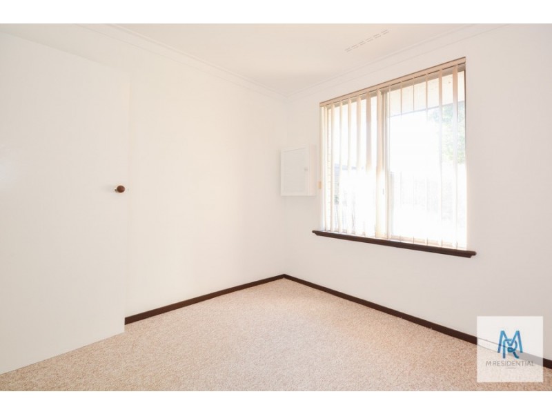 16/1 Clydesdale Street, Como WA 6152