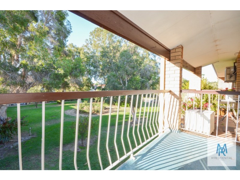 16/1 Clydesdale Street, Como WA 6152