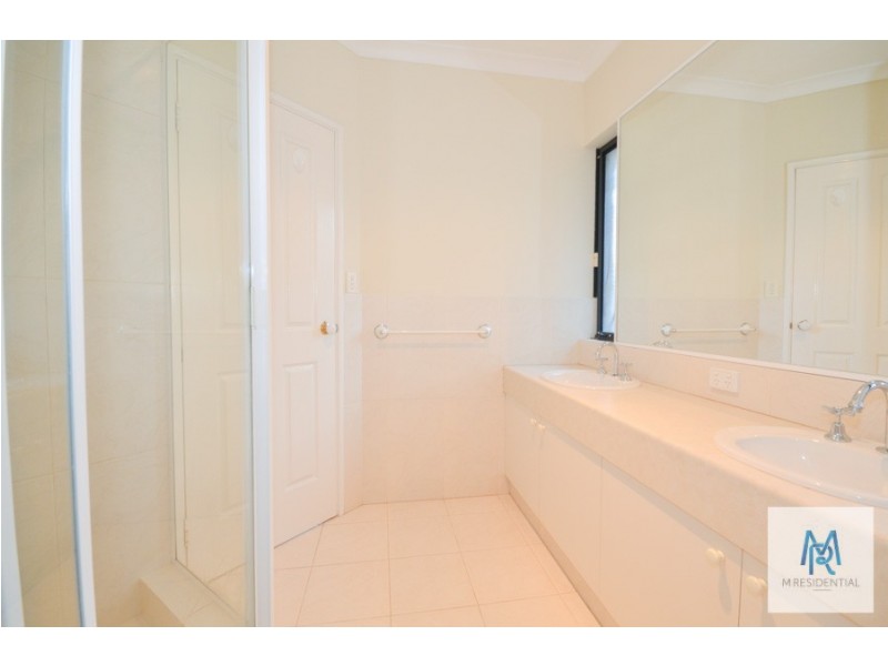 2/230 Labouchere Road, Como WA 6152