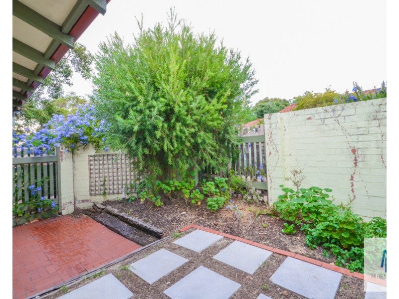 1/62 Lockhart Street, Como WA 6152