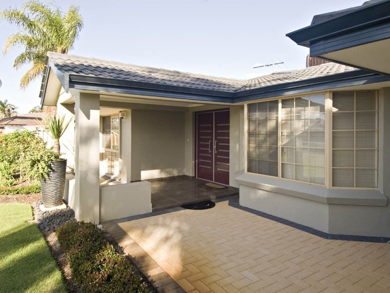 19 Cashel Way, Waterford WA 6152