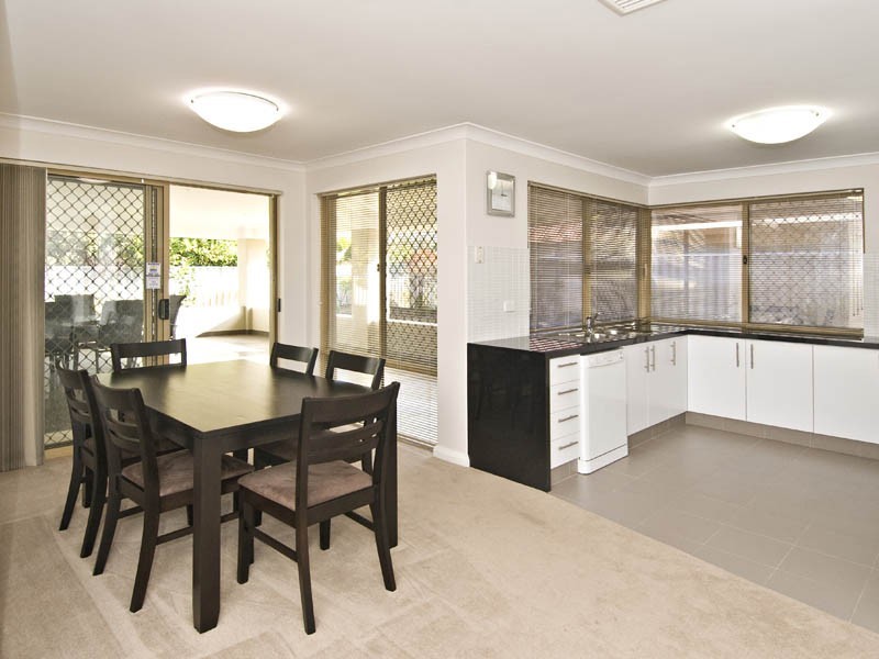 19 Cashel Way, Waterford WA 6152