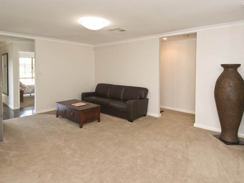 19 Cashel Way, Waterford WA 6152