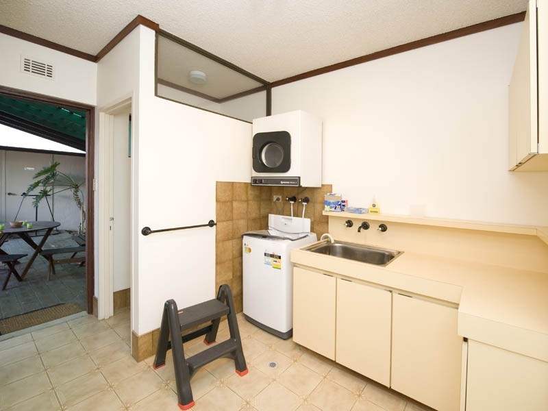 1/20 Ednah Street, Como WA 6152