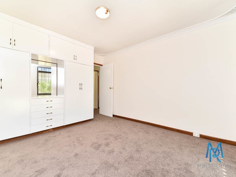 2 Hepburn Way, Booragoon WA 6154