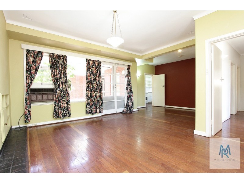 4 McDonald Street, Como WA 6152