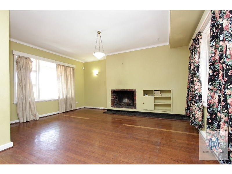 4 McDonald Street, Como WA 6152