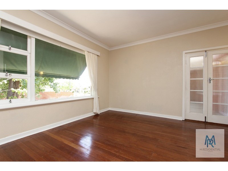 4 McDonald Street, Como WA 6152