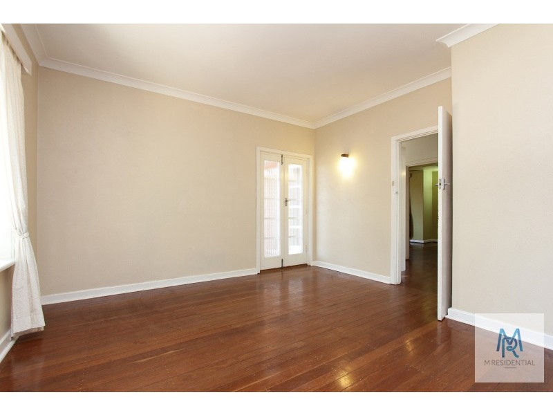 4 McDonald Street, Como WA 6152