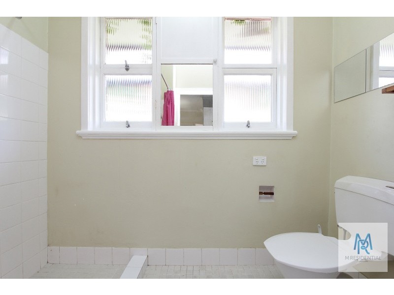 4 McDonald Street, Como WA 6152