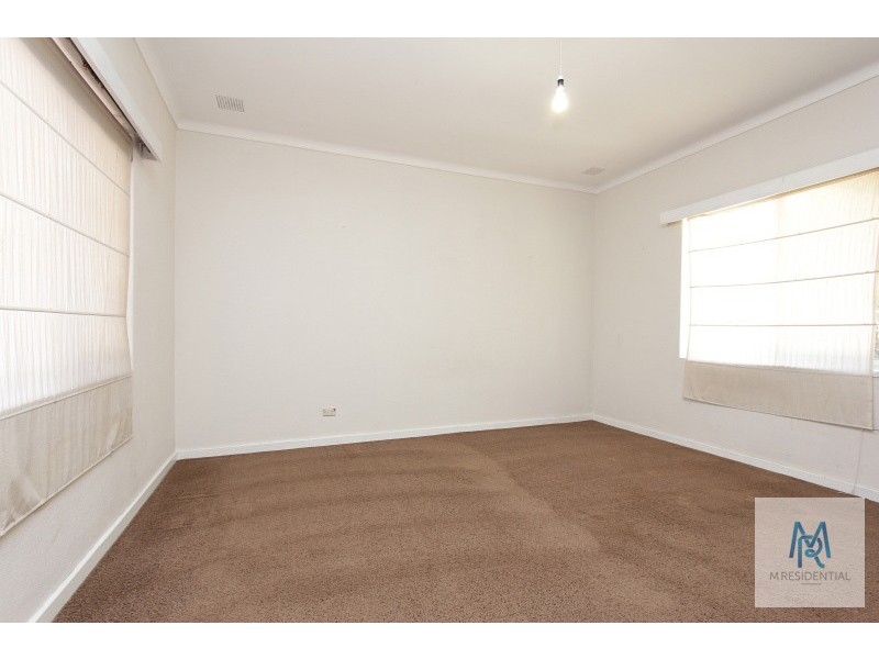 4 McDonald Street, Como WA 6152