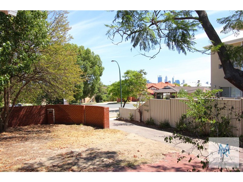 4 McDonald Street, Como WA 6152