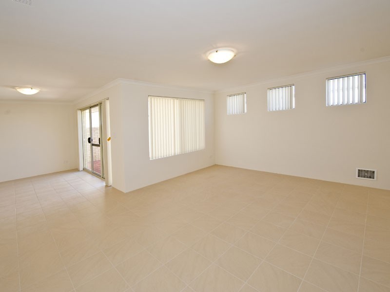 4/35 Nicholson Road, Cannington WA 6107