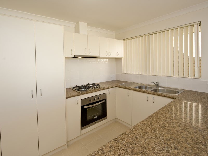 4/35 Nicholson Road, Cannington WA 6107