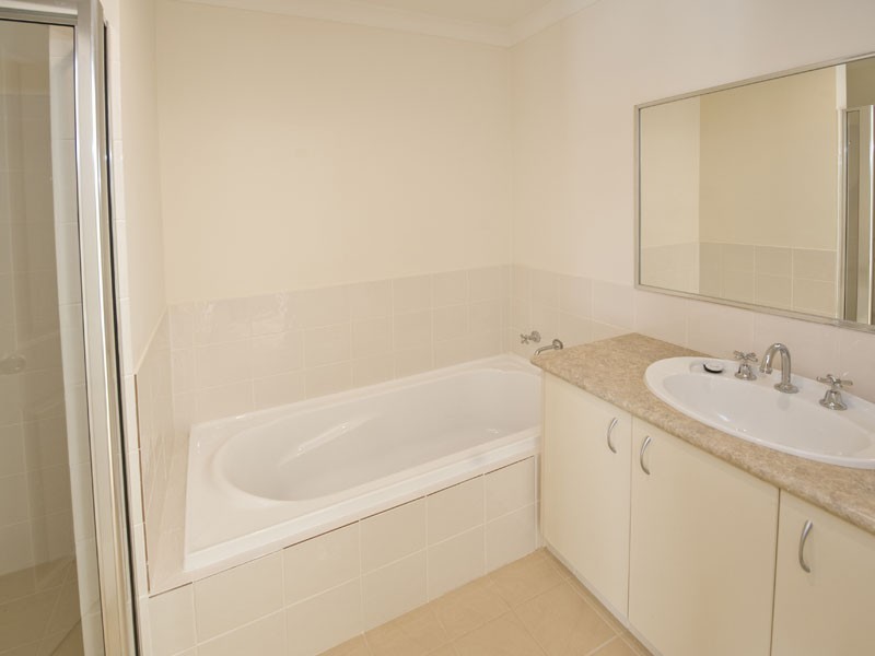 4/35 Nicholson Road, Cannington WA 6107