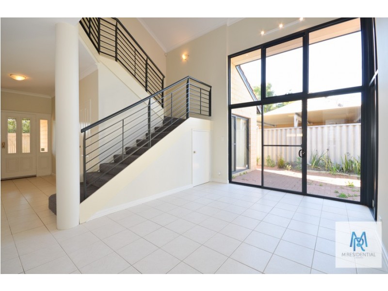 1/230 Labouchere Road, Como WA 6152