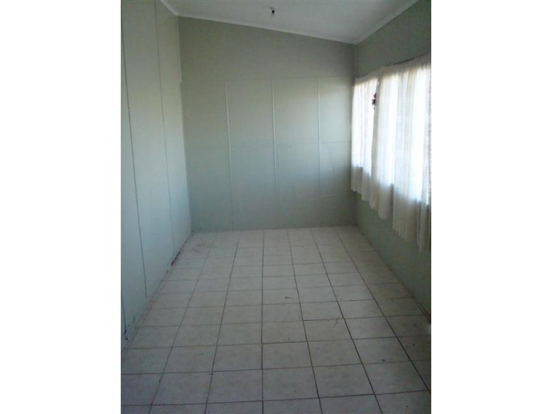 10 Derisleigh Street, Cannington WA 6107