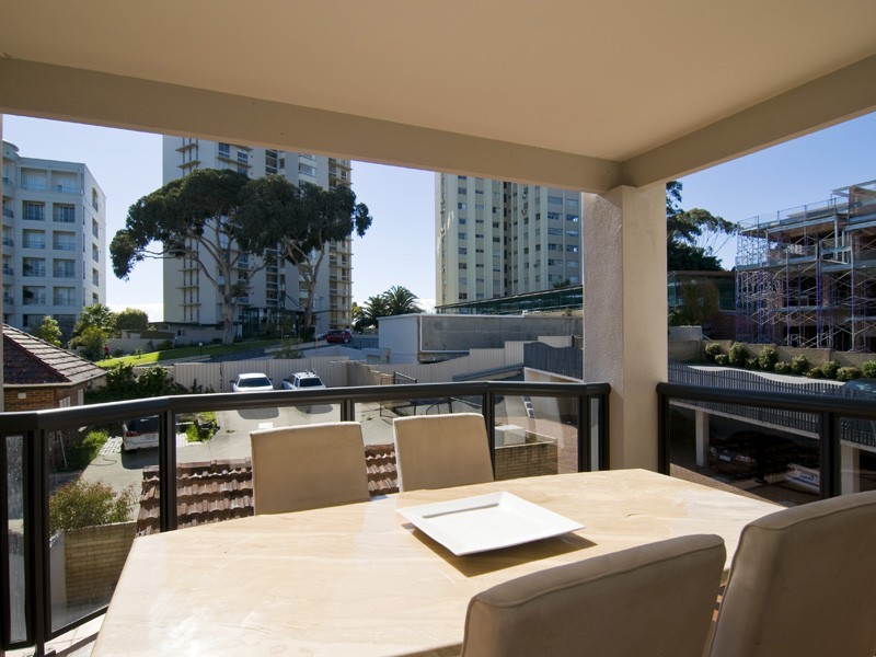 13/134 Mill Point Road, South Perth WA 6151