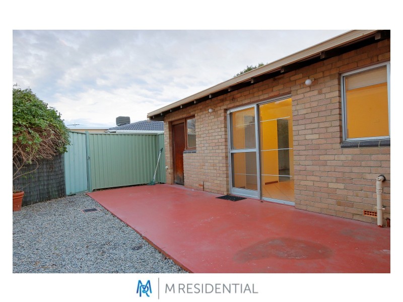 8 Bow Street, Wilson WA 6107