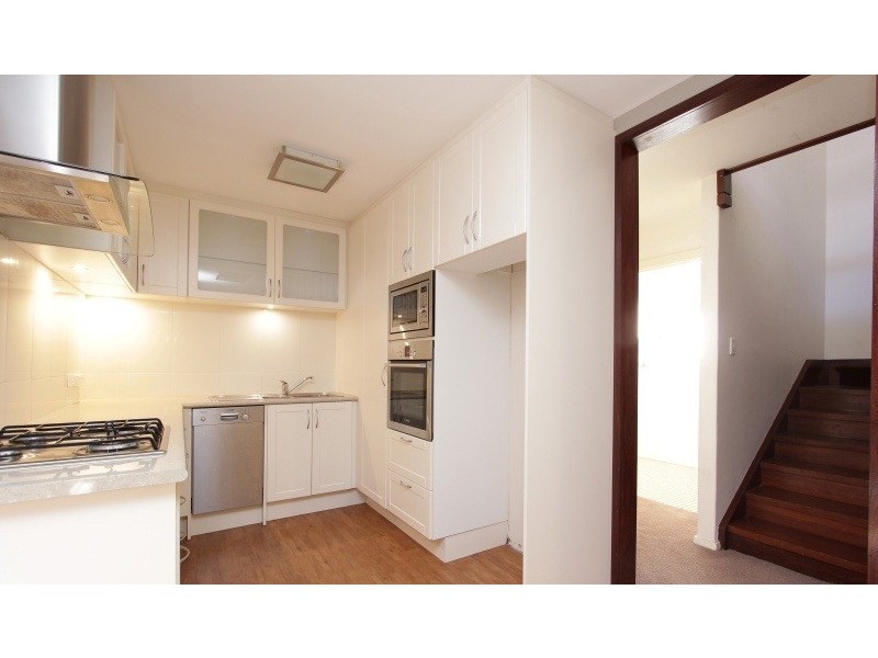 8/189 Coode Street, Como WA 6152