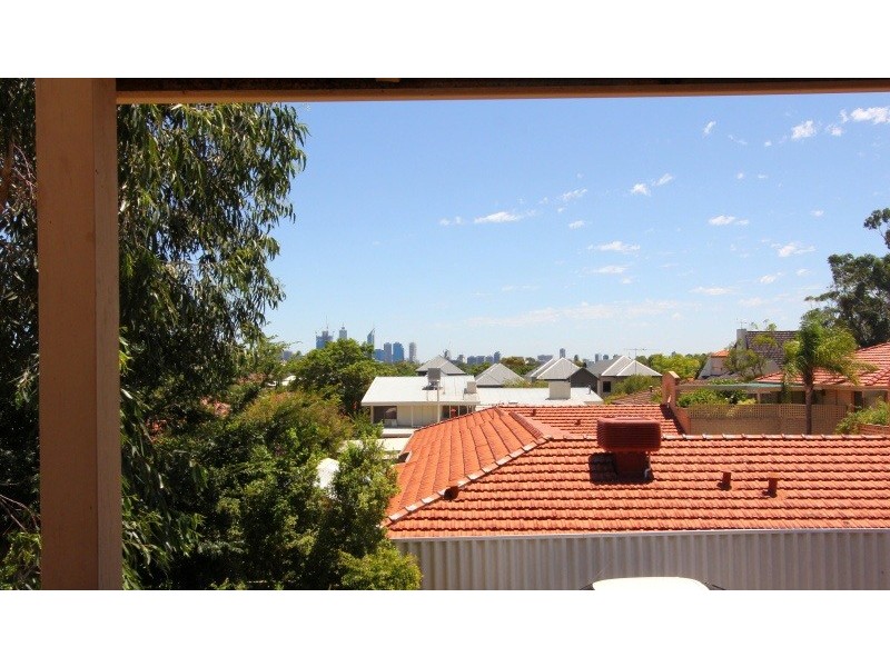 8/189 Coode Street, Como WA 6152