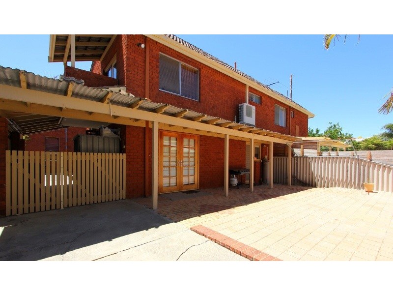 8/189 Coode Street, Como WA 6152