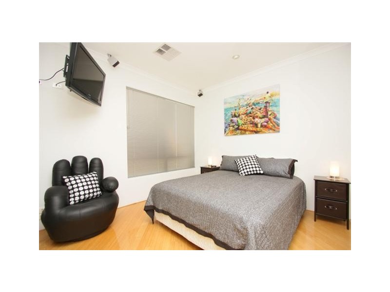 9/10 Marina Drive, Ascot WA 6104