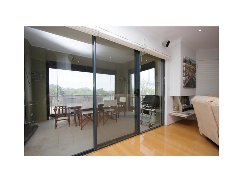 9/10 Marina Drive, Ascot WA 6104