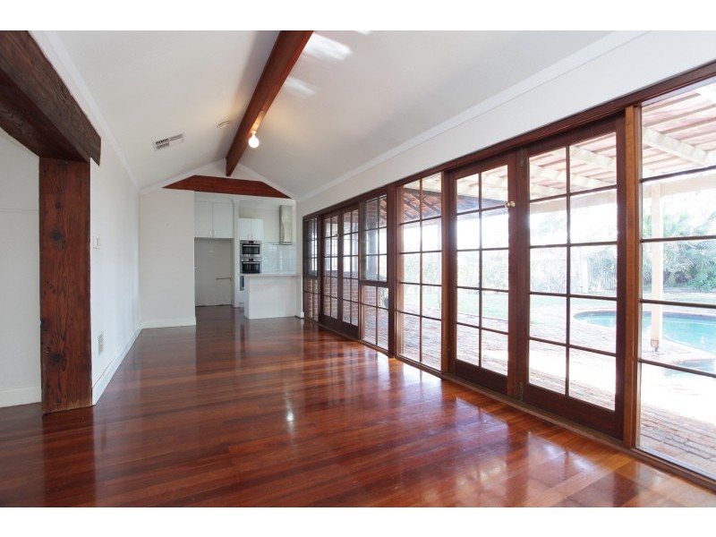 28 Fourth Avenue, Kensington WA 6151