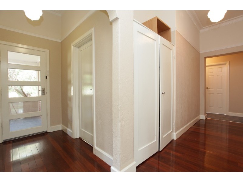 28 Fourth Avenue, Kensington WA 6151