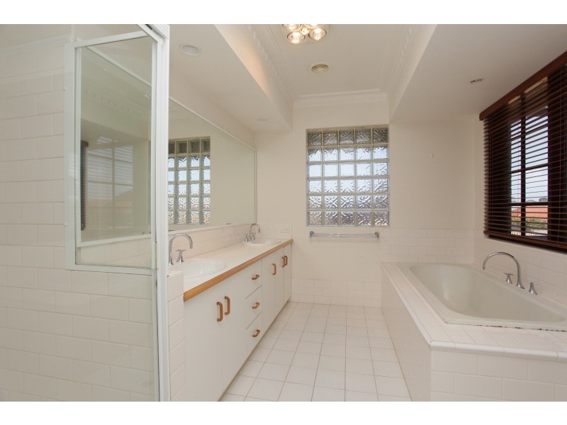 28 Fourth Avenue, Kensington WA 6151