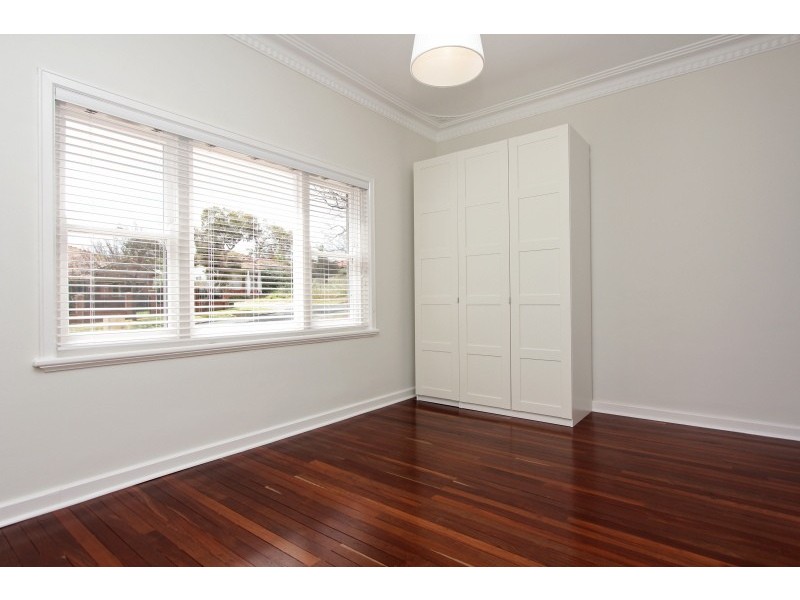 24 Wyndham Street, St James WA 6102