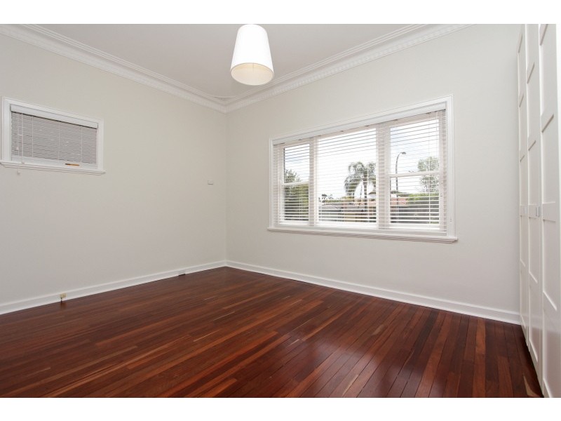 24 Wyndham Street, St James WA 6102