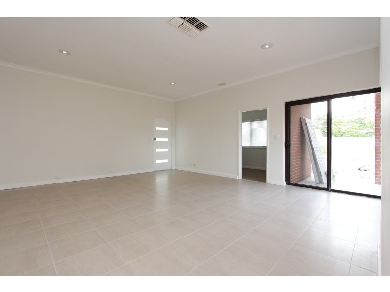 24 Wyndham Street, St James WA 6102