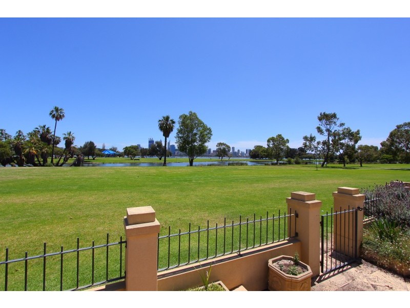 8/2 Douglas Avenue, South Perth WA 6151