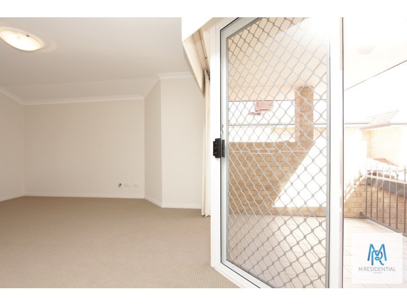 4/4 Gladstone Avenue, South Perth WA 6151