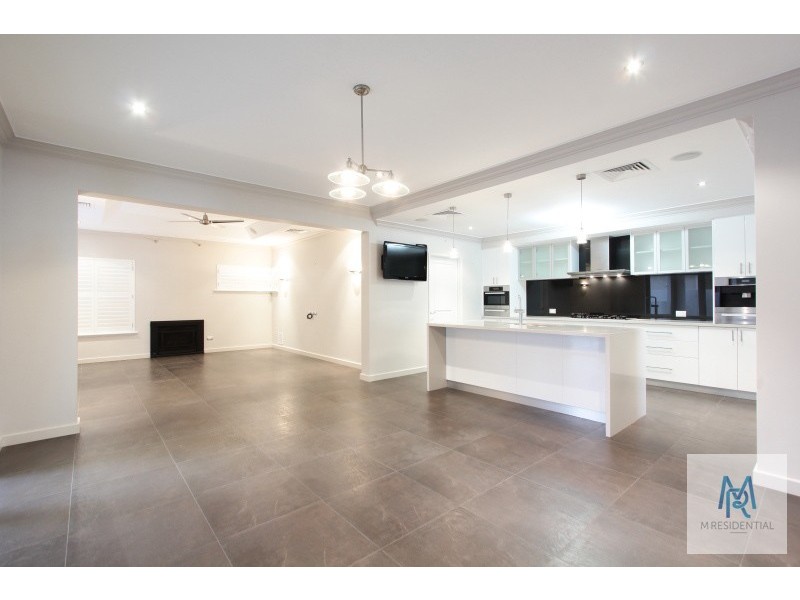 41 Heirisson Way, North Coogee WA 6163