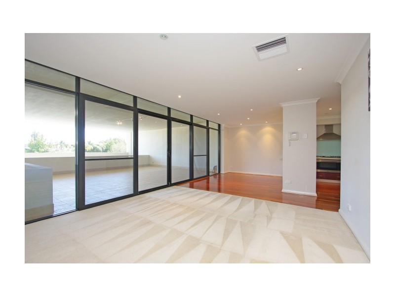 2/296 Mill Point Road, South Perth WA 6151