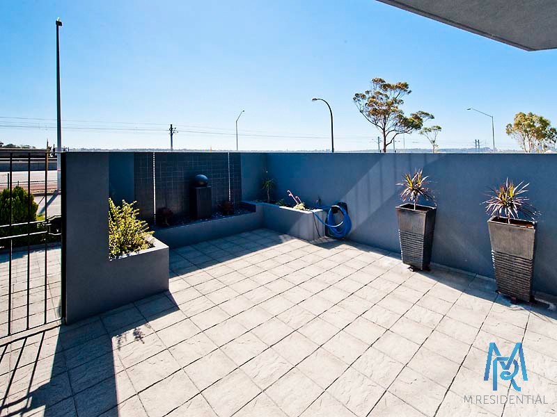 1/174 Melville Parade, Como WA 6152