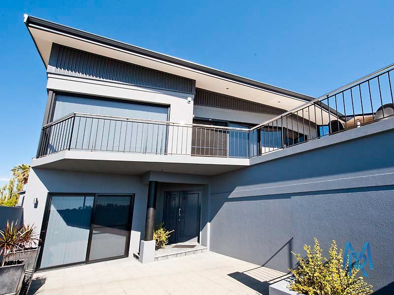 1/174 Melville Parade, Como WA 6152