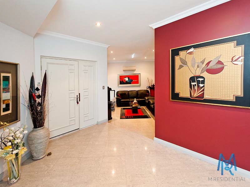 1/174 Melville Parade, Como WA 6152