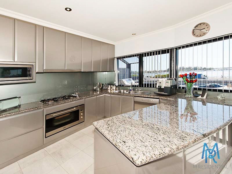 1/174 Melville Parade, Como WA 6152