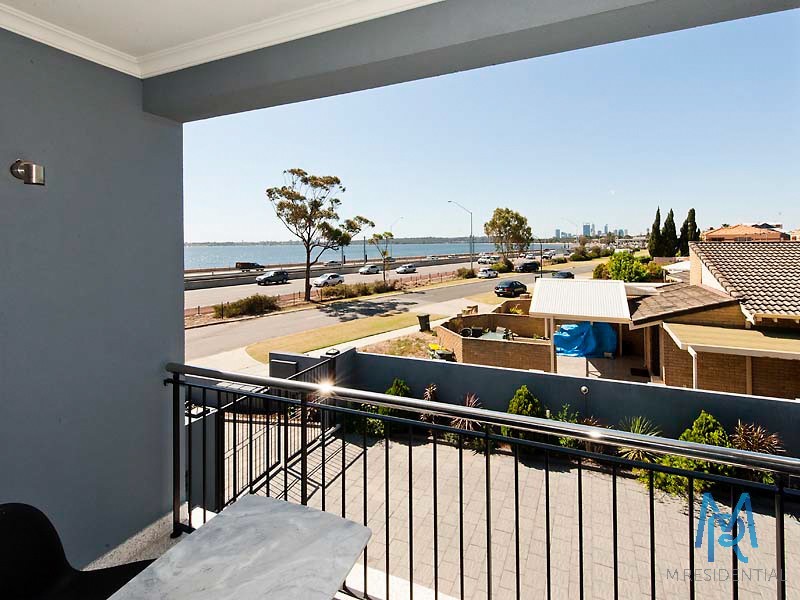 1/174 Melville Parade, Como WA 6152