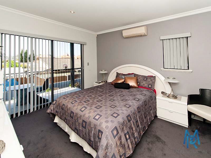 1/174 Melville Parade, Como WA 6152